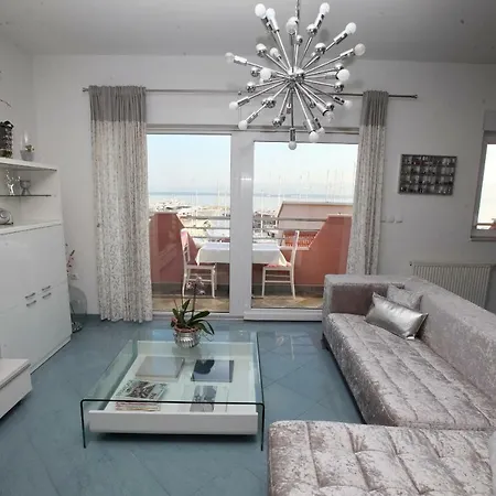Violet Apartment *
