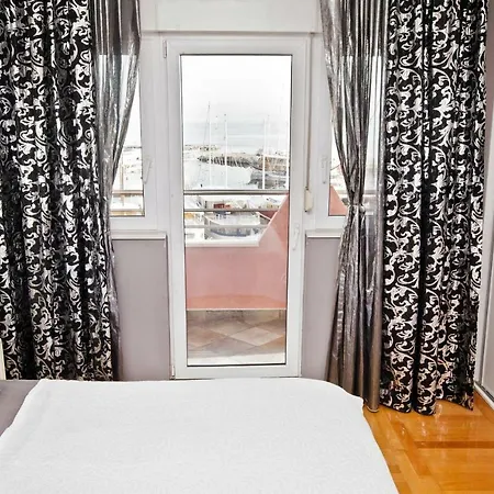 Violet Apartment Jesenice (Split-Dalmatia)