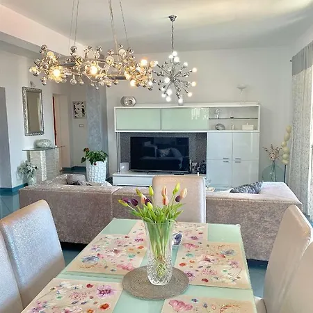 Violet Apartment Jesenice (Split-Dalmatia)
