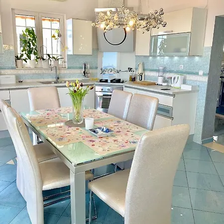 Violet Apartament